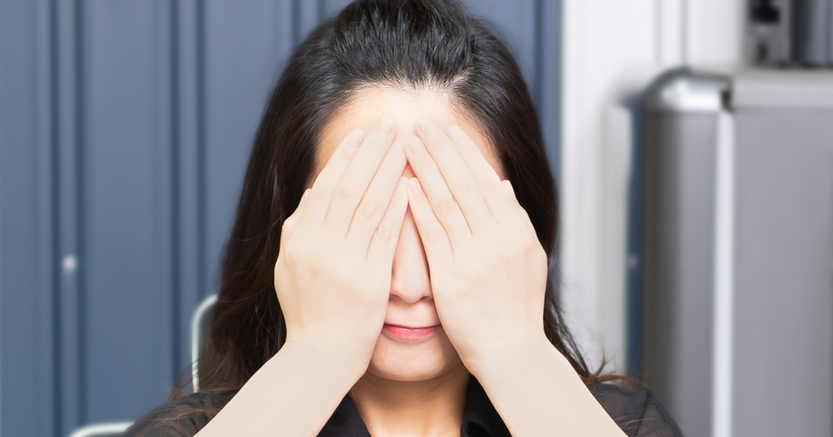 最近すぐに目が疲れてしまいます。どこでも出来る簡単な目の疲れを解消する方法はありますか？ 快適視生活応援団